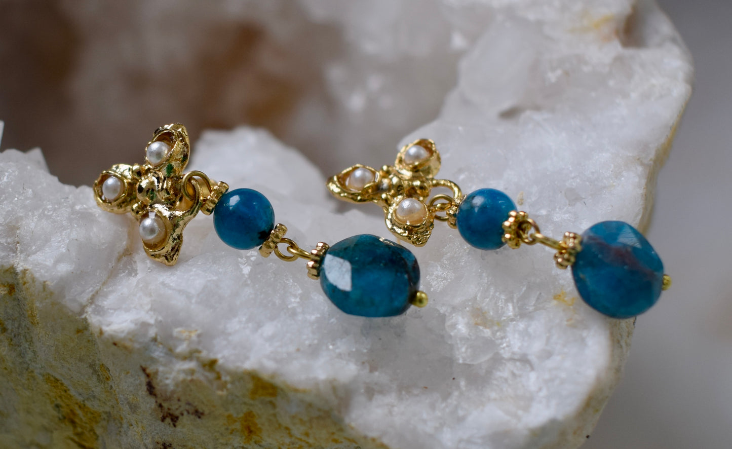 24 karaat vergulde oorbellen lapis lazuli